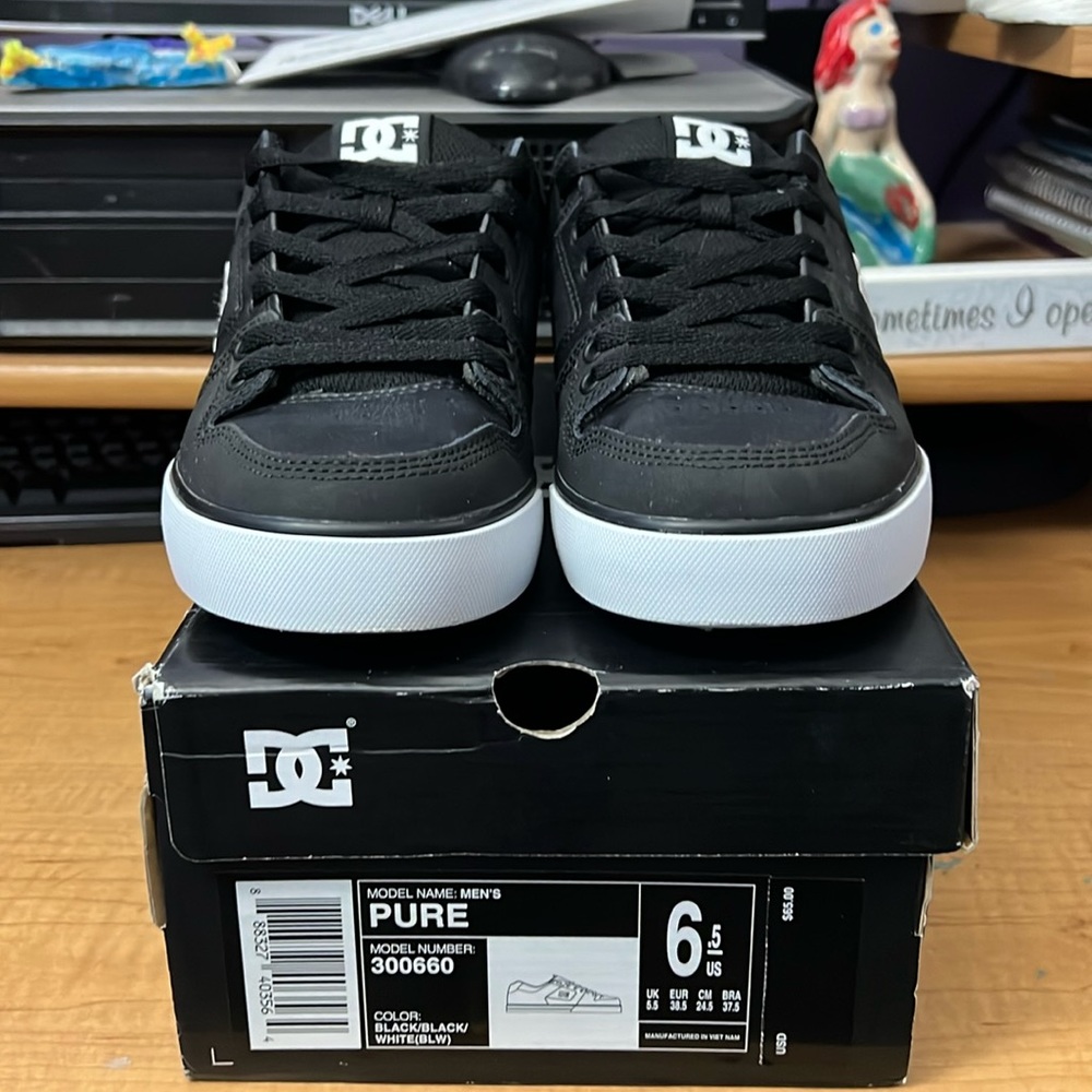 DC sneakers